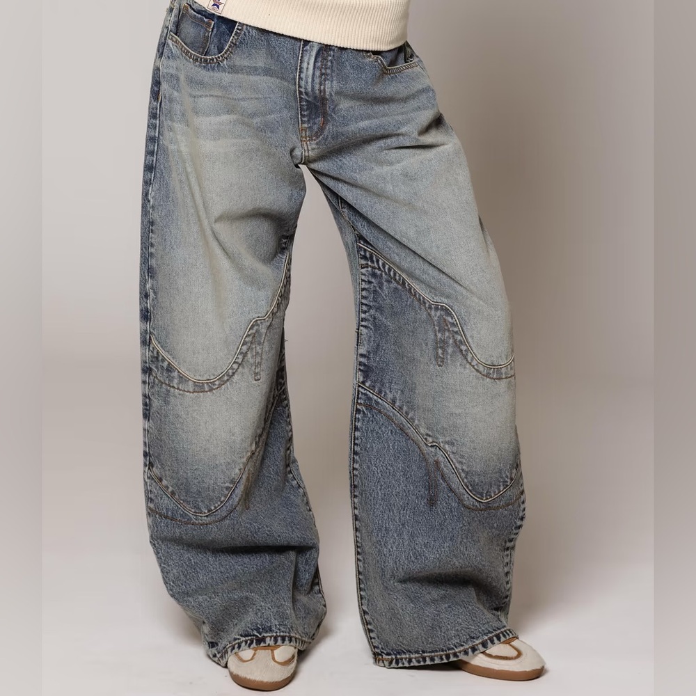 REVICE Brand new VICE JEAN / BLUE CREST, size M